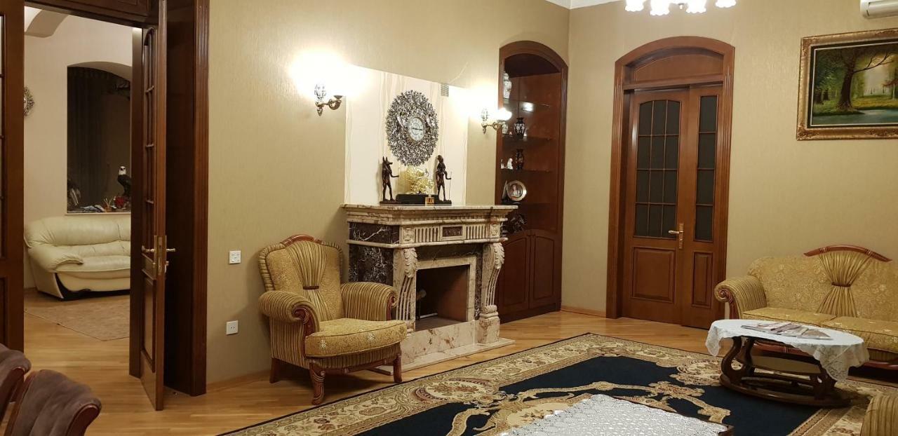 Gulluoglu Royal Suite Luxury Apartment バクー エクステリア 写真