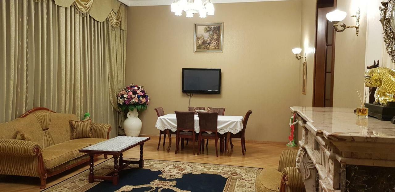 Gulluoglu Royal Suite Luxury Apartment バクー エクステリア 写真